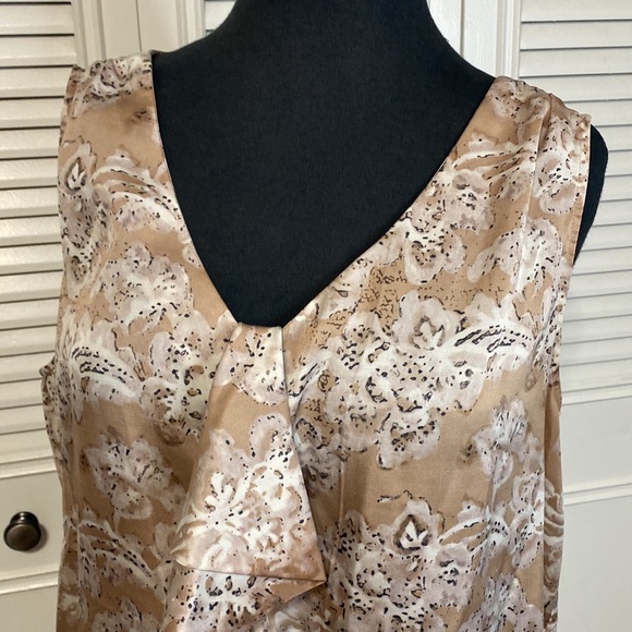 Loft Top - Picture 2 of 8